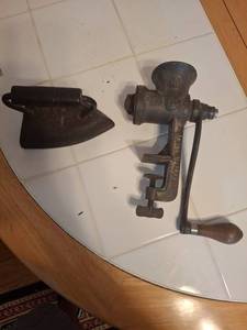 lot 1070 image: Meat Grinder and Sad Iron