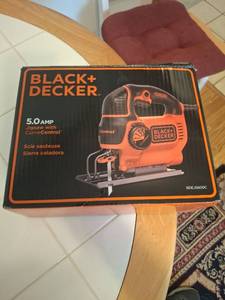 lot 1074 image: BLACKDECKER 5.0 Amp Jigsaw with CurveControl