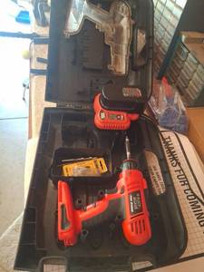 lot 1085 image: Black & Decker 18V Fire Storm Cordless Drill Kit with Charger