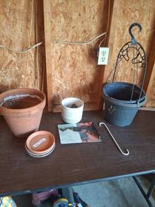 lot 1105 image: Garden Treasures Hanging Plant Bracket and Planter Pots