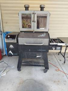 Lockhart Pellet Grill with Smoker Box, Cover and Tool Set