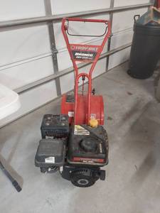 lot 1164 image: Troy-Bilt Bronco CRT Rototiller - Turns Over, But Did Not Fire