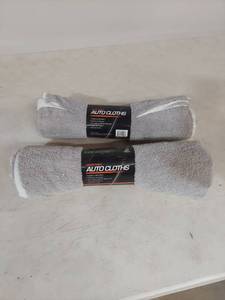 lot 1172 image: (2) Microfiber Auto Cloths 8 Pack
