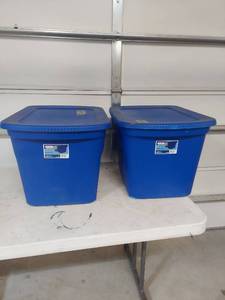 lot 1177 image: (2) Sterilite 18 Gal Storage Container with Lid, Blue