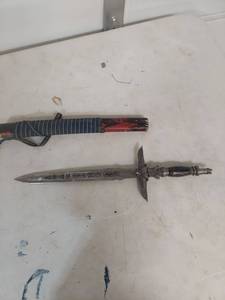 lot 1180 image: Decorative Dagger with Eagle Guard