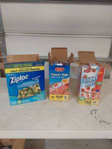 lot 1199 image: Storage Bags Lot