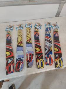 lot 1224 image: (6) Easy-to-Fly Kites 48 x 24