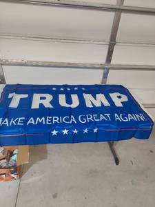 lot 1237 image: Trump Make America Great Again Campaign Flag Blue