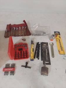 lot 1279 image: Hand Tool Lot - Wrenches Drill Bits Screwdriver Set