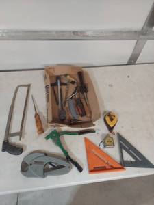lot 1296 image: Hand Tools Set Lot - Saws, Squares, Tape Measures