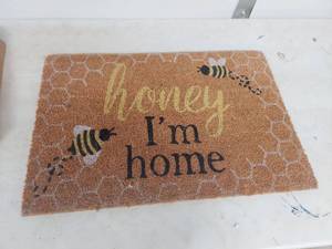 lot 1308 image: Honey Im Home Bee Design Doormat