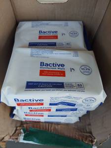 lot 2011 image: (8) Bactive Disinfectant Wipes 80 Count
