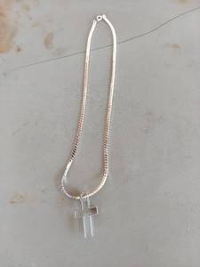 lot 2034 image: Cross Pendant Necklace