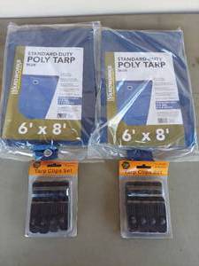 lot 2036 image: Yardworks Poly Tarp 6 x 8 Blue 2-Pack with Tarp Clips Sets