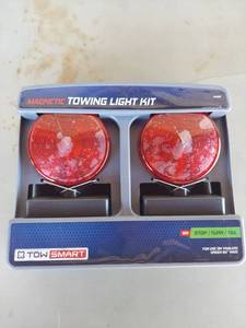 lot 2038 image: Tow Smart Magnetic Towing Light Kit 12V