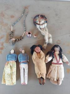 lot 2043 image: Native American Doll Collection 4 Dolls Dream Catcher Necklaces Pottery