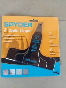 lot 2072 image: Spyder Scraper 3-Piece Set - 2in 4in 6in Blade Kit