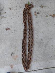 lot 2073 image: Chain with Hook Ends - Approx 12ft