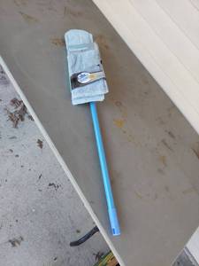 lot 2083 image: Wet & Dry Microfiber Mop with Bonus Mop Head