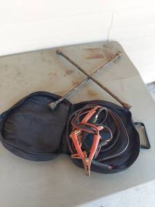 lot 2088 image: Jumper Cables with Carrying Case and 4-way
