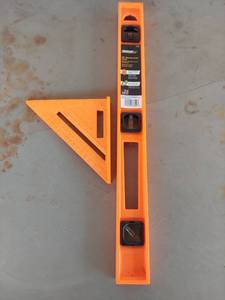lot 2089 image: Johnson 24 inch Structo-Cast Level and Speed Square