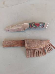 lot 2107 image: Fixed Blade Knife with Colored Handle and Leather Sheath