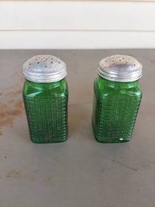 lot 2110 image: Green Glass Salt and Pepper Shakers