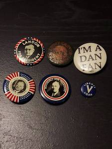 lot 2137 image: Political Campaign Buttons Lot - 6 Pieces