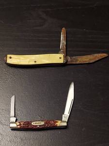 lot 2148 image: (2) Folding Pocket Knife