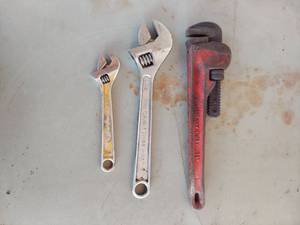 lot 2158 image: Adjustable Wrenches and Pipe Wrench