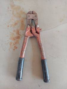 lot 2169 image: Bolt Cutters