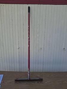lot 1011 image: Concrete Rake