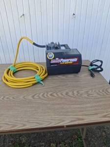 lot 1015 image: Coleman Powermate .75 HP Air Compressor