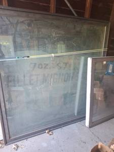 lot 1032 image: (3) Windows