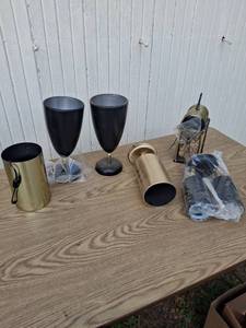 lot 1051 image: Decorative Lighting Fixture Lot - Black and Brass Lamps