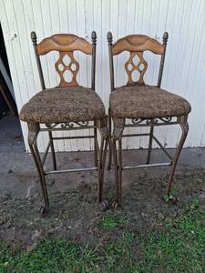 lot 1062 image: Pair of Bar Stools with Upholstered Seats and Decorative Backs