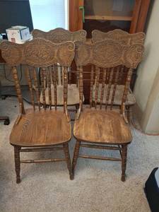 lot 1076 image: Set of 4 of Carved Wood Dining Chairs with Ornamental Backrests