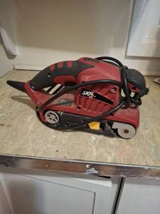 lot 1088 image: SKIL Belt Sander
