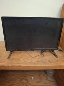 lot 1106 image: Insignia TV Television LED - No Remote