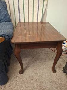 lot 1112 image: Wood Side Table with Curved Legs