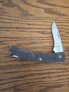 lot 1114 image: Buck 424 Folding Knife U.S.A.