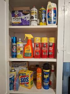 lot 1124 image: Household Cleaning & Pest Control Supplies