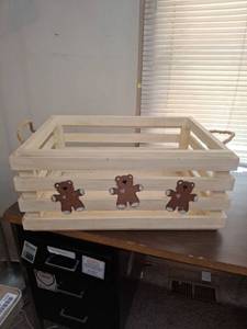 lot 1135 image: Wooden Storage Crate with Rope Handles