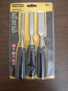 lot 1147 image: Stanley Wood Chisels 3-Piece Set