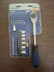 lot 1154 image: Kobalt 19 pc Double Drive Ratchet Set 38 Drive - 1 Bit Missing