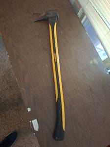 lot 1187 image: Yardworks axe with Yellow and Black Handle