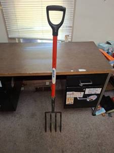 lot 1190 image: Master Garden Spading Fork