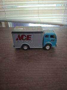 lot 1196 image: ACE Hardware Die-Cast Delivery Truck