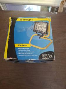 lot 1201 image: Cooper Lighting 500 Watt Halogen Worklight