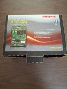 lot 1223 image: Honeywell Universal Electronic Fan Timer